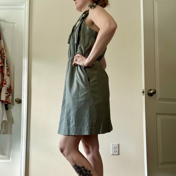 Dress that ties at shoulder - Picture 3 of 6